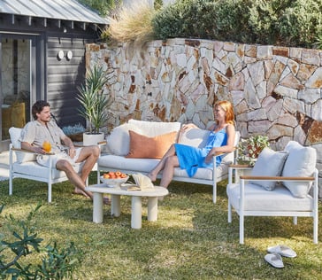 Lawn Luxe Lounge