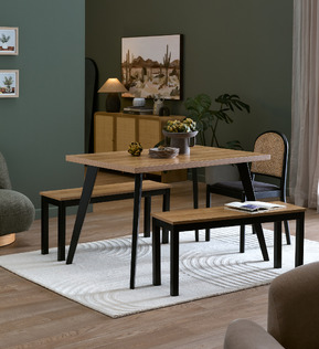 Pale & Black Dining