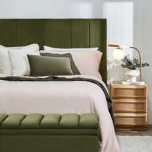 Amachi Velvet King Bedhead