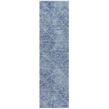 Lucilla Coastal Runner