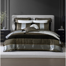 Sovereign Yarn-Dyed Lurex Jacquard Quilt Cover Set