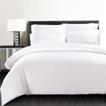 White Fellini Bamboo Quilt Cover Set