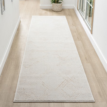 Pearl Belena Runner