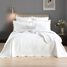 Pearl Scallop Cotton-Blend Coverlet Set