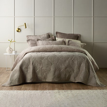 Kairo Velvet Coverlet Set