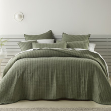 Bari Bedspread Set