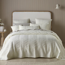 Cream Kamala Bedspread Set