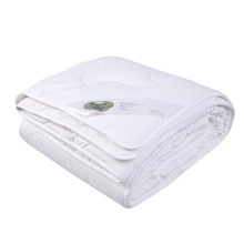Luxury Washable Alpaca Wool-Blend Quilt