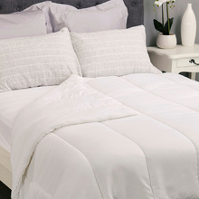 Good Night Easy Wash All Seasons Quilt