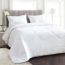 Cleo Bamboo-Blend All Seasons Quilt