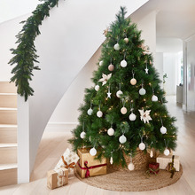 Royal Deluxe Bristle Christmas Tree