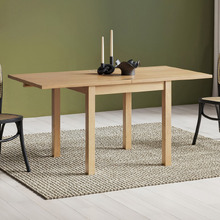 Extendable Oak Wood Dining Table