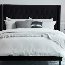 Stamford Winged Chesterfield Velvet King Bedhead