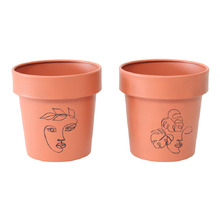 2 Piece Arles Iron Planter Set