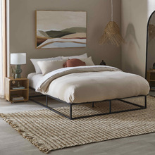 Pilato & James Bedroom Furniture Set