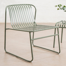Swan Outdoor Lounge Chair