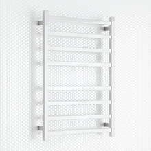 650 x 900mm 8 Bar Wall Mounted Heated Towel Rail