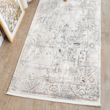 Isolde Traditional Runner