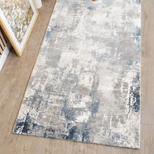 Lucine Abstract Runner