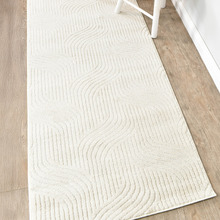 Ivory Archer Runner