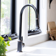 Nostalgia Pull-Out Kitchen Sink Mixer