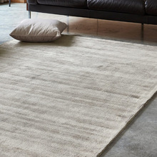 Moleskin Blade Hand-Woven Viscose Rug