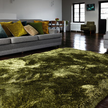 Green Plush Hand-Woven Rug