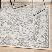Network Rugs White &amp; Navy Traditional Power-Loomed Indoor/Outdoor Rug