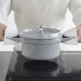 Yamazaki Tower Magnetic Silicone Oven Mitts