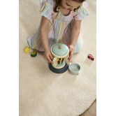 Lifestyle Floors Ivory Effie Hand-Tufted Scalloped Rug
