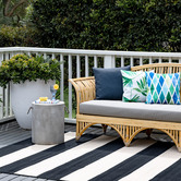 Home &amp; Lifestyle Black Veranda Nyoma Power-Loomed Outdoor Rug