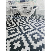 Home &amp; Lifestyle Black &amp; White Aztec Power-Loomed Indoor &amp; Outdoor Rug