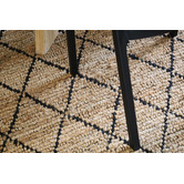 Home &amp; Lifestyle Anant Hand-Loomed Rug