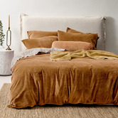 Aura By Tracie Ellis Maple Luxury Velvet Quilt Cover