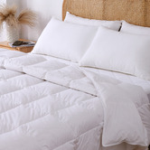 Dreamaker White Duck Down &amp; Feather Winter Quilt