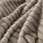 Aldrin Home Nara Faux Fur Heated Throw