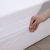 Aldrin Home Fully Encased Waterproof Mattress Protector