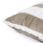 Aldrin Home Aris Faux Fur Cushion
