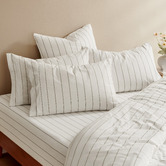 Aldrin Home White &amp; Olive Zinnia Yarn-Dyed Washed Cotton Reversible Quilt Cover Set