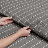 Aldrin Home Graphite &amp; White Zinnia Yarn-Dyed Washed Cotton Reversible Quilt Cover Set