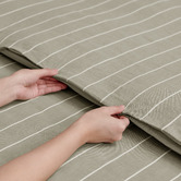 Aldrin Home Olive &amp; White Zinnia Yarn-Dyed Washed Cotton Reversible Quilt Cover Set