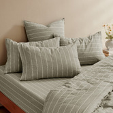 Aldrin Home Olive &amp; White Zinnia Yarn-Dyed Washed Cotton Reversible Quilt Cover Set