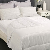 Tontine Hotel Luxury Comfort All Seasons Quilt