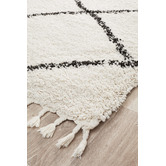 Temple &amp; Webster Black &amp; Cream Viona Fringed Moroccan Rug