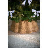 Temple &amp; Webster Wavy Water Hyacinth Christmas Tree Skirt