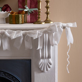 Temple &amp; Webster Velvet Bow Christmas Garland