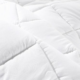 Oakleigh Home Molly 700GSM Bamboo Fibre All Seasons Quilt