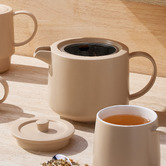 Maxwell &amp; Williams Cafe Life 1L Porcelain Teapot with Infuser