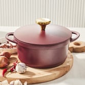 Maxwell &amp; Williams Cherry Cast Lite Non-Stick Casserole