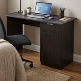 Capeview Interiors Michelin Desk with Pull Handle